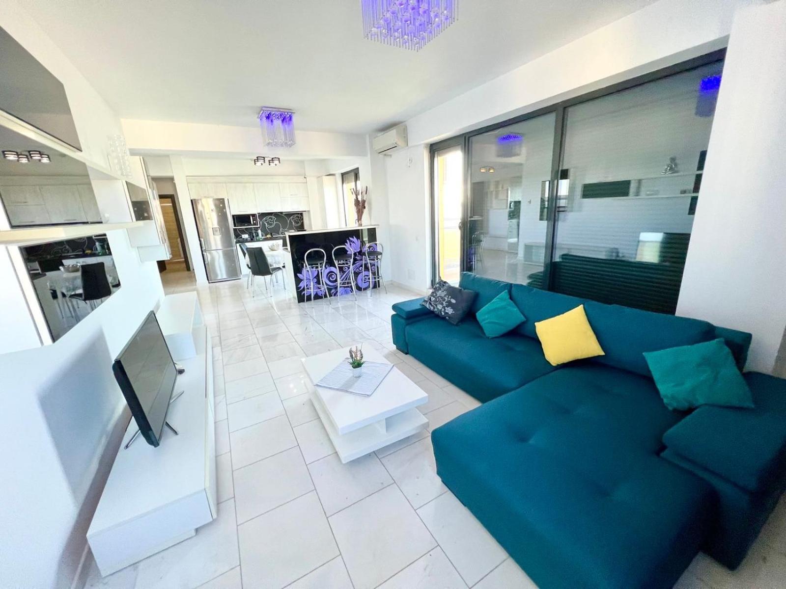 Sophia Lake View Suite Mamaia Exterior foto